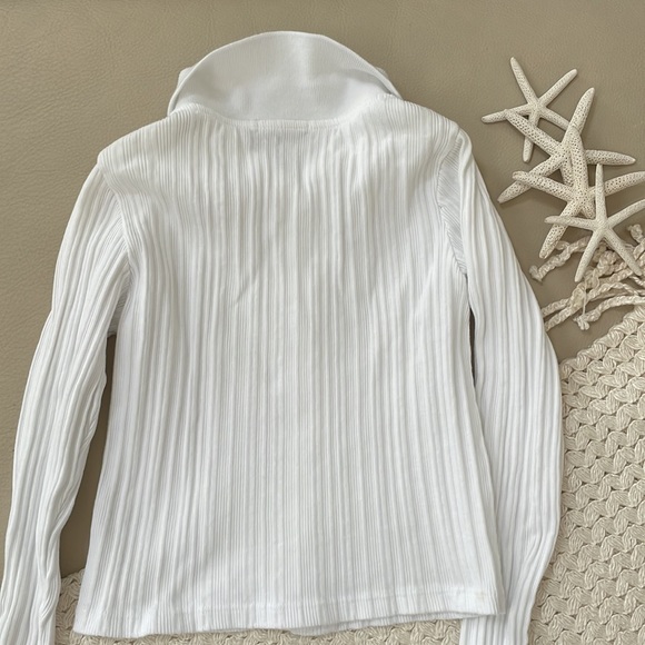 BRANDY MELVILLE TOP - Picture 5 of 8